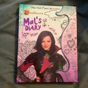 Disney’s Descendants Mal’s Diary Book